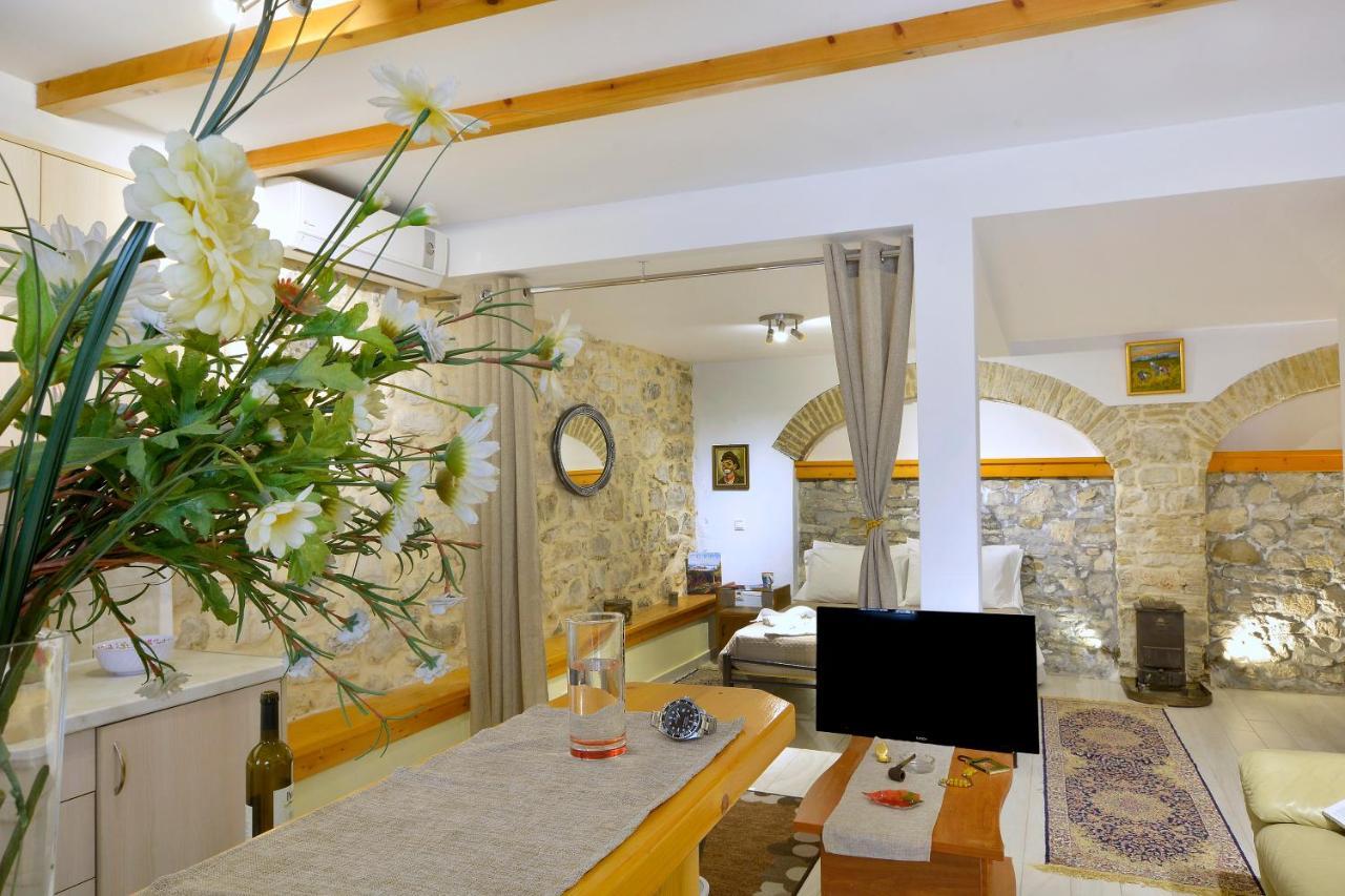 Studio In Corfu Town Exterior photo